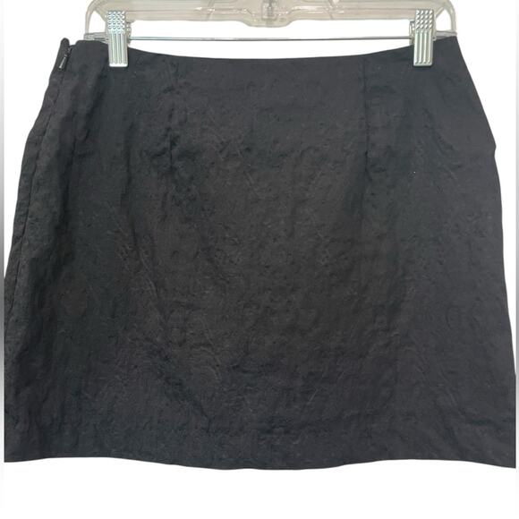 Express Black Jacquard Stretch Mini Skirt 5/6 – Side Zip, EUC - Picture 3 of 5
